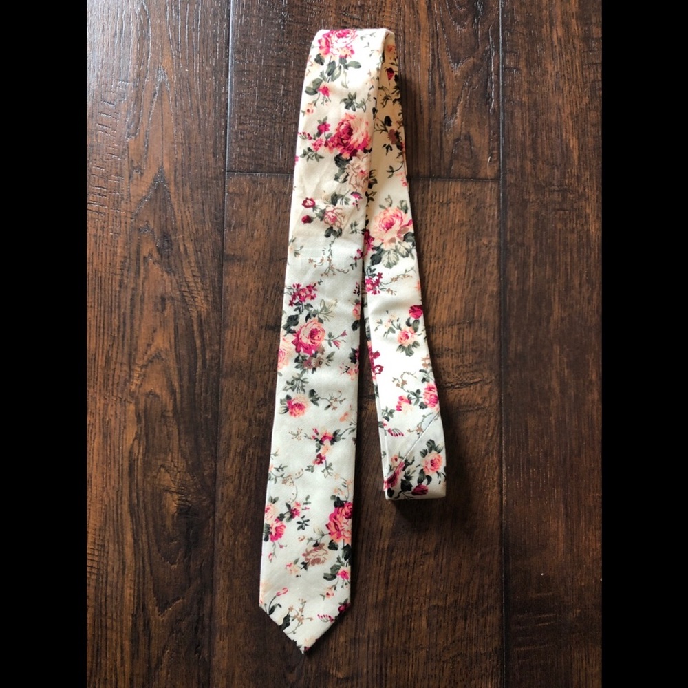 Men’s pink floral ivory cotton tie